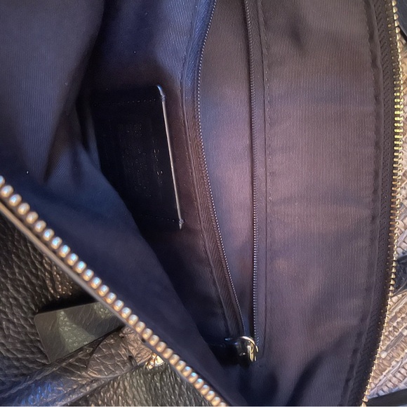 Coach purse - Picture 3 of 7